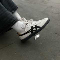 ONITSUKA TIGER TOKUTEN WHITE/BLACK GOLD (1183B938-100)