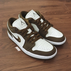 JORDAN 1 LOW SE LIGHT OLIVE - DV0426 301