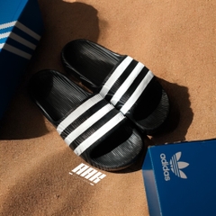 ADIDAS ADILETTE 22 BLACK CLOUD WHITE SLIDES (IF3670)