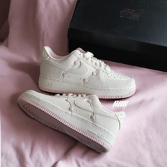 AIR FORCE 1 LOW “VALENTINE’S DAY” (2025) - HV5992 111