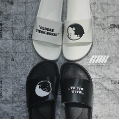 SPAO FRIEN:DS SLIPPERS