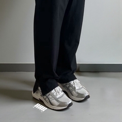 Asics Gel-Contend 4 ‘Silver Grey White’ (1011B937-103)