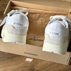 NIKE AIR MAX 1 SP x JACQUEMUS 'SUMMIT WHITE (HM6690 100)