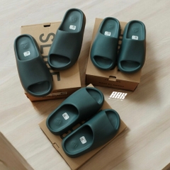 ADIDAS YEEZY SLIDE 'SLATE MARINE' (ID2349)
