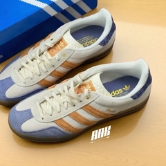 ADIDAS GAZELLE INDOOR ‘Cream White Blue Orange’  ( JQ0956)