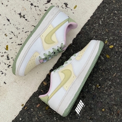 AIR FORCE 1 LV8 Honey Drew - DQ0360 100