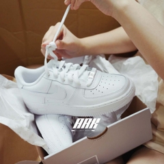 NIKE AIR FORCE 1 07 LOW WHITE