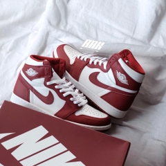 NIKE AIR JORDAN 1 RETRO HIGH OG ‘ARTISANAL RED’ DZ5485-160