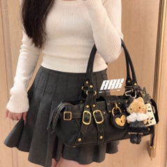 ECODAY Lockie Heart baguette bag "Pure Black"