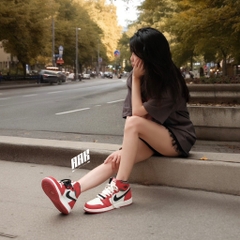 AIR JORDAN 1 RETRO HIGH OG CHICAGO 'LOST AND FOUND' (FD1437 612)