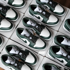 AIR JORDAN 1 LOW 'GALACTIC JADE ' ( DC0774  113)