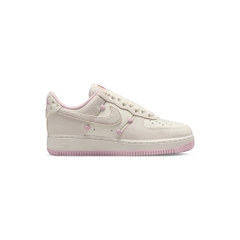 AIR FORCE 1 LOW “VALENTINE’S DAY” (2025) - HV5992 111