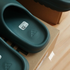 ADIDAS YEEZY SLIDE 'SLATE MARINE' (ID2349)