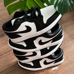 AIR JORDAN 1 LOW PANDA (DC0774 101)