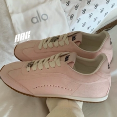 (W) Alo Yoga x Jisoo Sunset Sneaker Bloom Pink