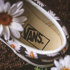 VANS CLASSIC SLIP-ON DAISY - VN0A38F7TOZ