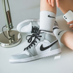 JORDAN 1 MID 'LIGHT SMOKE GREY' - 554724 092