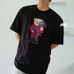 TEDDY ISLAND TEE - RED JUMPSUIT LOGO HOODIE (T_01) - BLACK