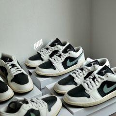 NIKE AIR JORDAN 1 LOW 'JADE SMOKE’ -DC0774 001