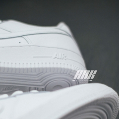 NIKE AIR FORCE 1 07 LOW WHITE