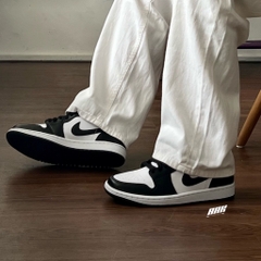 AIR JORDAN 1 LOW PANDA (DC0774 101)