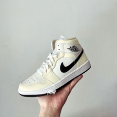 JORDAN 1 MID COCONUT MILK - BQ6472 121