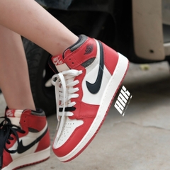 AIR JORDAN 1 RETRO HIGH OG CHICAGO 'LOST AND FOUND' (FD1437 612)