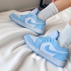 NIKE AIR JORDAN 1 LOW OG ‘GREY UNIVERSITY BLUE (DC0774 050)