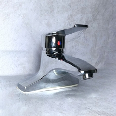  CB Sen tắm gắn tường OB402 + Vòi 3 lỗ OB401