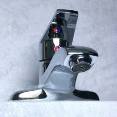 CB Sen tắm gắn tường OB_502 + Vòi 3 lỗ JA_302