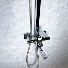 Sen Cây Tắm Đứng Vuông OB_9002V