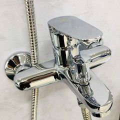 Sen Tắm Gắn Tường JIAS