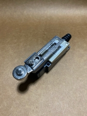 Công tắc hành trình OMRON D4V-8108SZ