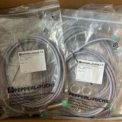 Cảm biến tiệm cận phi 18 Pepperl Fuchs của Đức