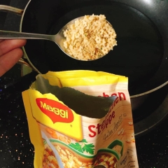 Mì nui ăn liền Maggi Đức