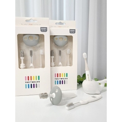 Set bàn chải đánh răng The Twelve 3 giai đoạn cho bé
