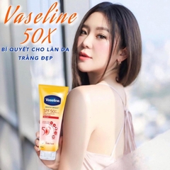 Mặt Nạ Dưỡng Thể Căng Mướt Vaseline Gluta-Hya Serum Burst Lotion Overnight Radiance Repair 330ml