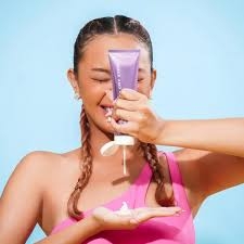 Sữa dưỡng thể trắng da dạng Gel White B3 Bright Grace and Glow 150ml