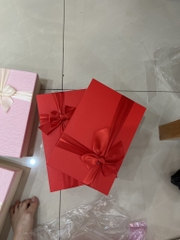Hộp Chữ Nhật Đỏ Nơ Đỏ (Nhỏ)