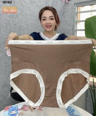 18142 Q.lót chữ AOM - Nâu Đậm