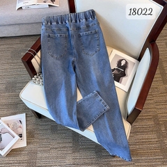 18022 Q.Jean LT dài  00387 logo - XANH