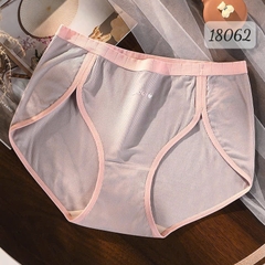 18062 Q.lót Sweet LC viền - XÁM