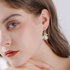 Khuyên Tai Ngắn HimHip Hoa 5 Cánh Sang Trọng HKCC Đính Phale1.5x2cm