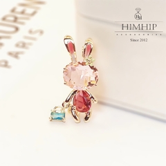 Trâm, Ghim Cài HimHip Thỏ Xách Giỏ Đáng Yêu HKCC Đính Phale 3,5*1,5cm