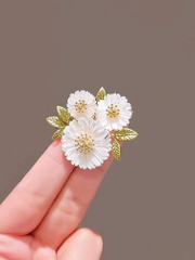 Trâm, Ghim Cài Áo HimHip 3 Hoa Cúc Hoạ Mi Thanh Lịch 3*3,5cm