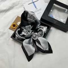 Set Quà Tặng Khăn Lụa Vuông Khổ 70 Kèm Cài Khăn - 267 (Combo đã bao gồm túi hộp thiệp)