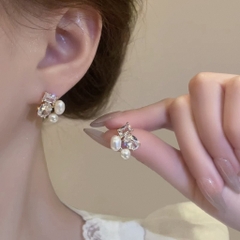 Khuyên Tai Nụ HimHip Mặt Vuông Viền Vàng Sang Trọng HKCC Đính Phale, Trai Thật 1cm