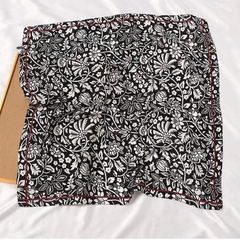 Set quà tặng khăn lụa vuông khổ 70 kèm cài khăn - 163 (giá đã bao gồm túi hộp, không kèm thiệp)