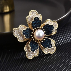Trâm, Ghim Cài Áo HimHip Hoa 5 Cánh Nhụy Trai Sang Trọng HKCC Đính Đá Sapphire Xanh 4*4cm
