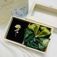 Set Quà 8/3 HimHip Khăn Lụa Tuban 126*7cm, Cài Áo & Cài Khăn Kèm Túi Hộp Thiệp - 396